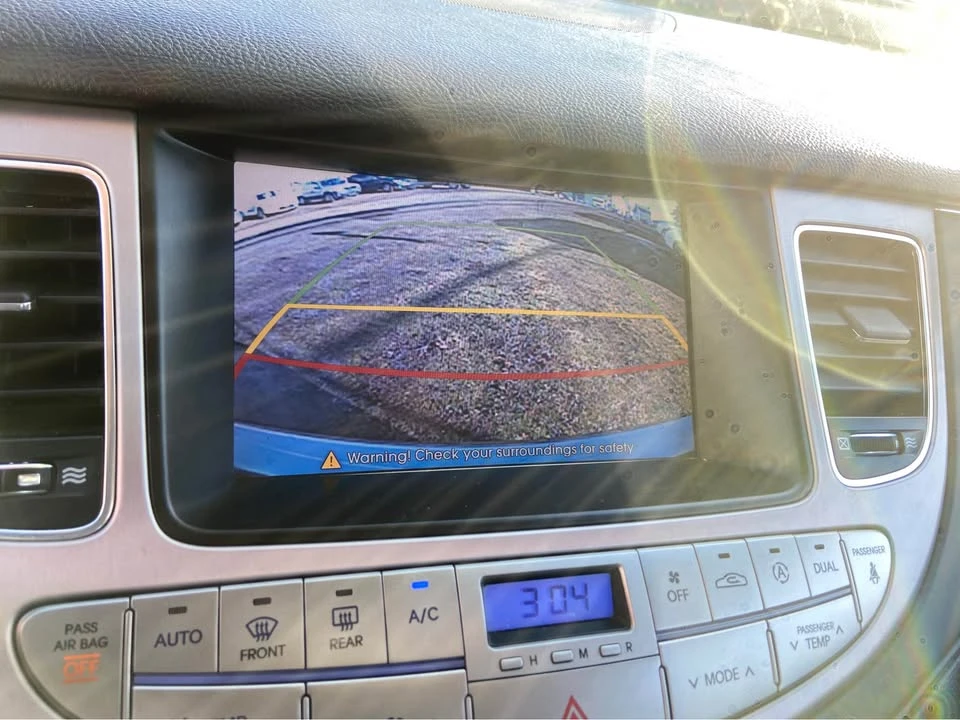2012 Hyundai Genesis - Image 17 of 20