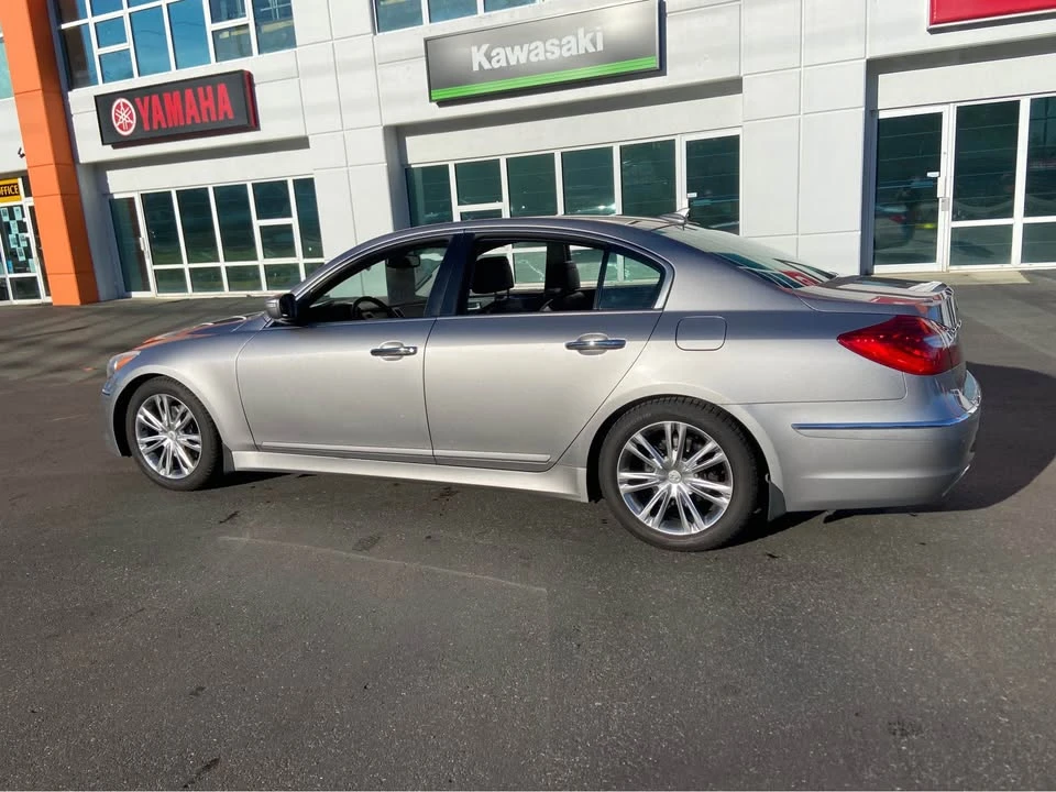 2012 Hyundai Genesis - Image 4 of 20