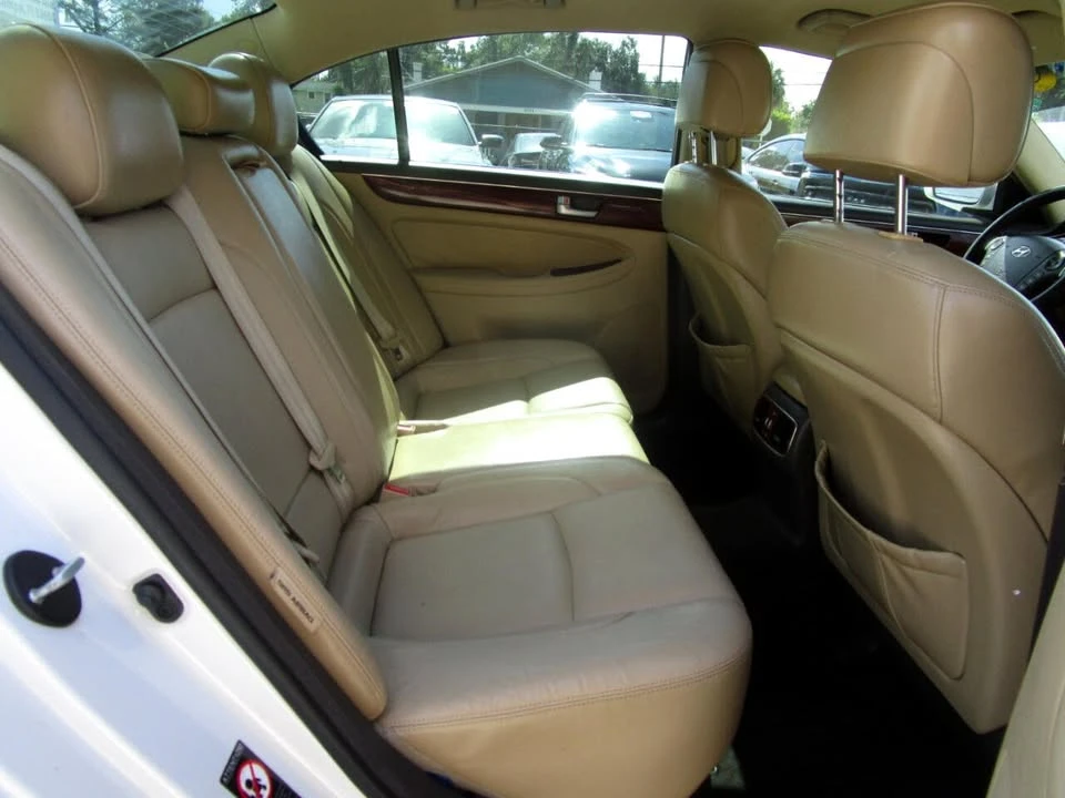 2012 Hyundai Genesis - Image 8 of 20