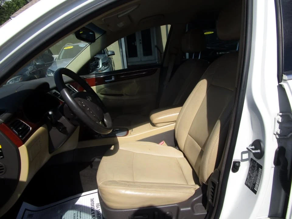 2012 Hyundai Genesis - Image 7 of 20