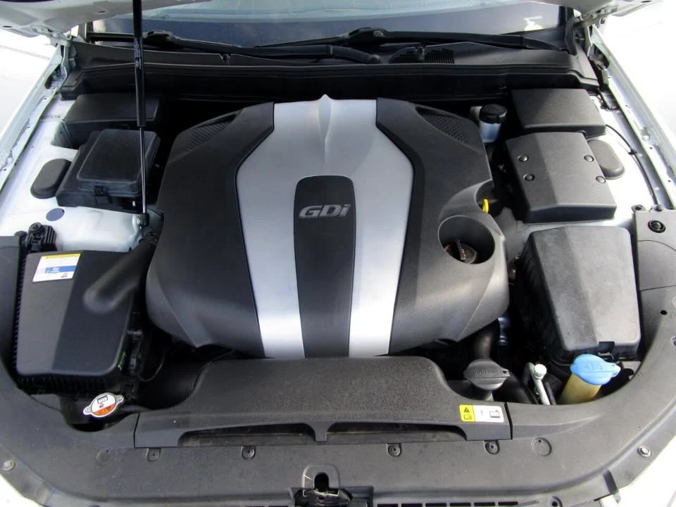 2012 Hyundai Genesis - Image 20 of 20