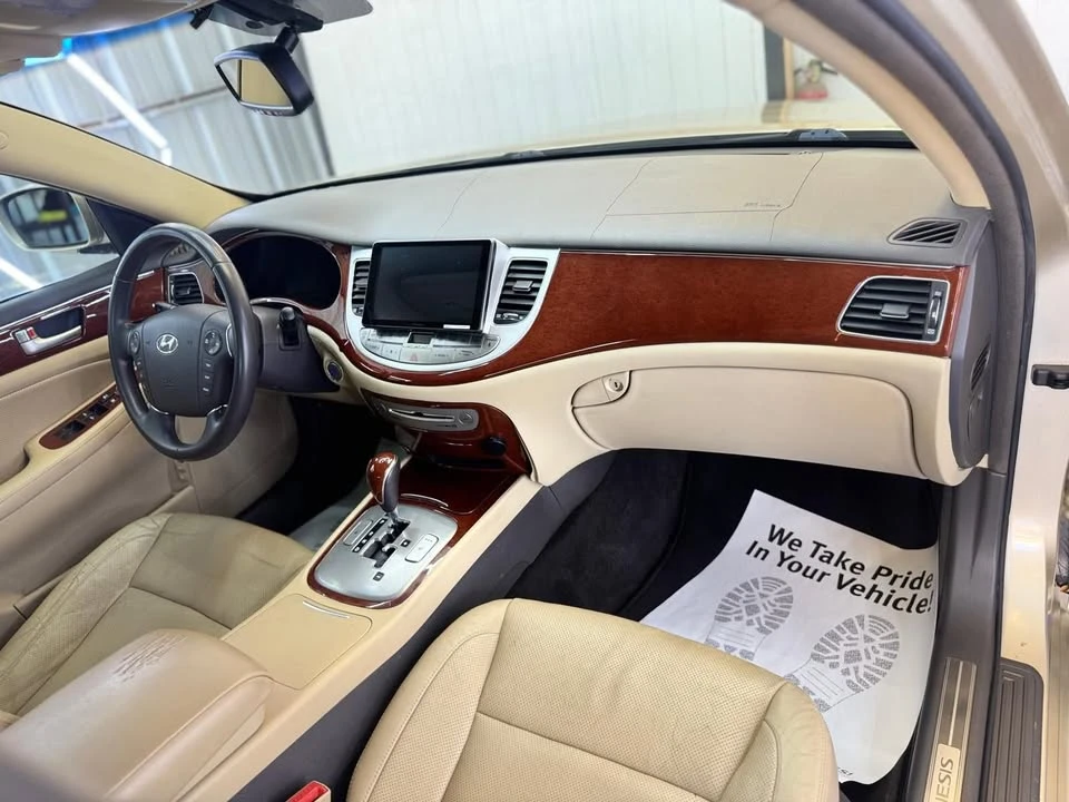 2012 Hyundai Genesis - Image 7 of 20