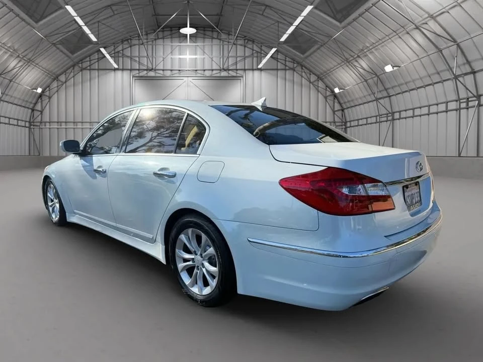 2012 Hyundai Genesis - Image 2 of 11