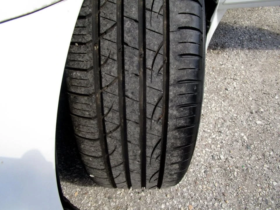 2012 Hyundai Genesis - Image 18 of 20