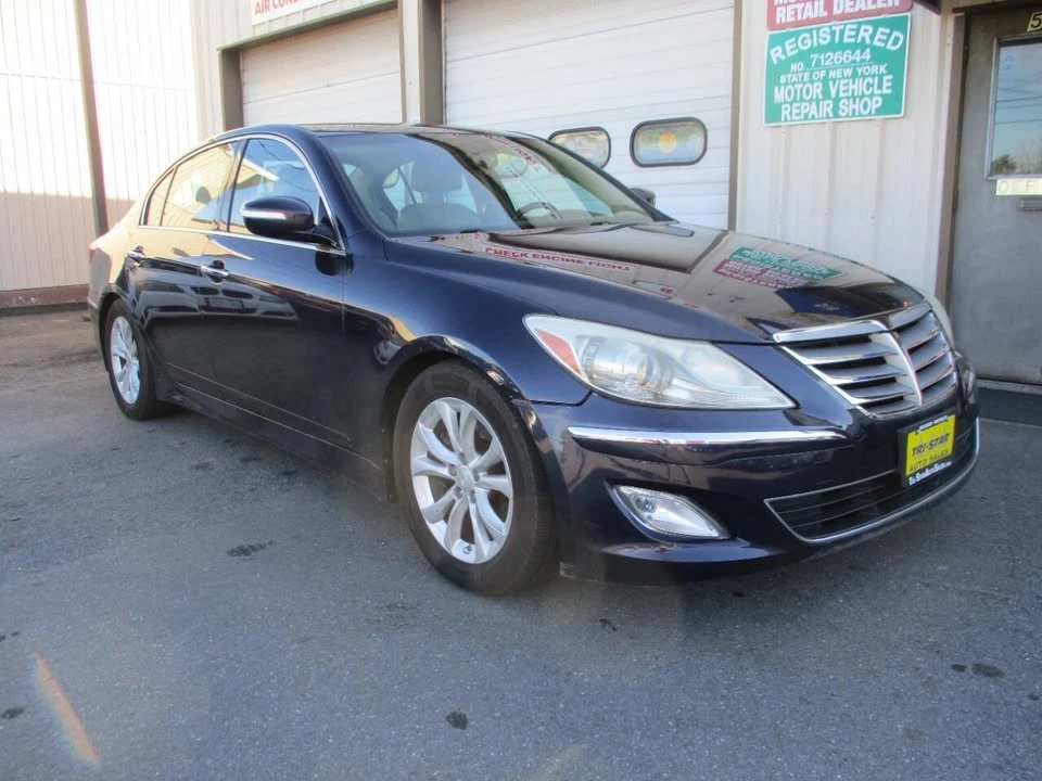 2012 Hyundai Genesis - Image 3 of 10
