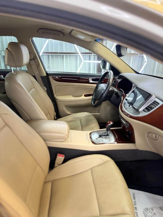 2012 Hyundai Genesis - Image 11 of 14