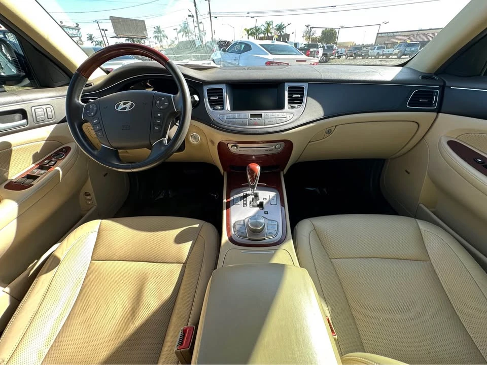 2012 Hyundai Genesis - Image 16 of 19