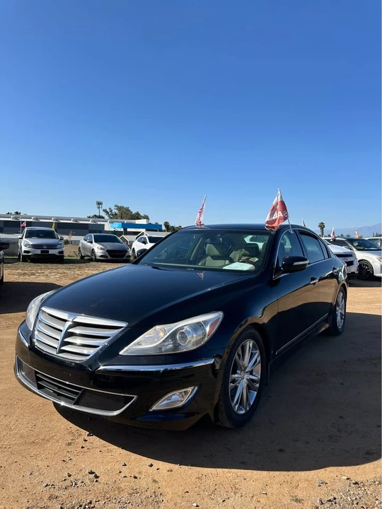 2012 Hyundai Genesis - Image 2 of 18
