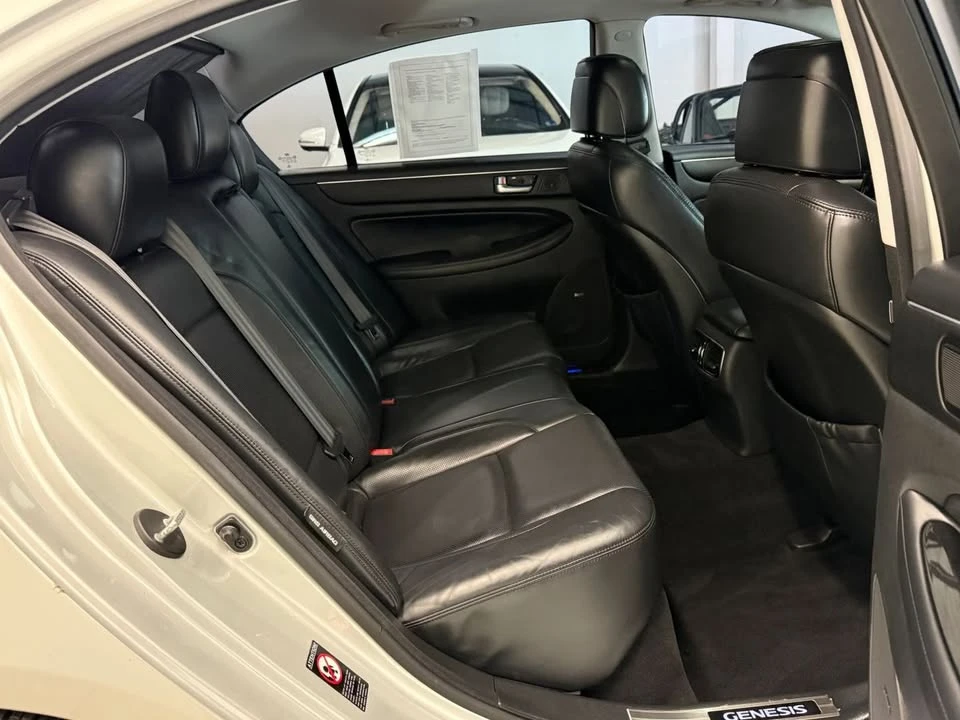2012 Hyundai Genesis - Image 13 of 20