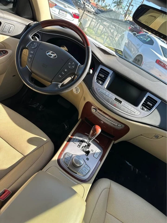 2012 Hyundai Genesis - Image 18 of 18