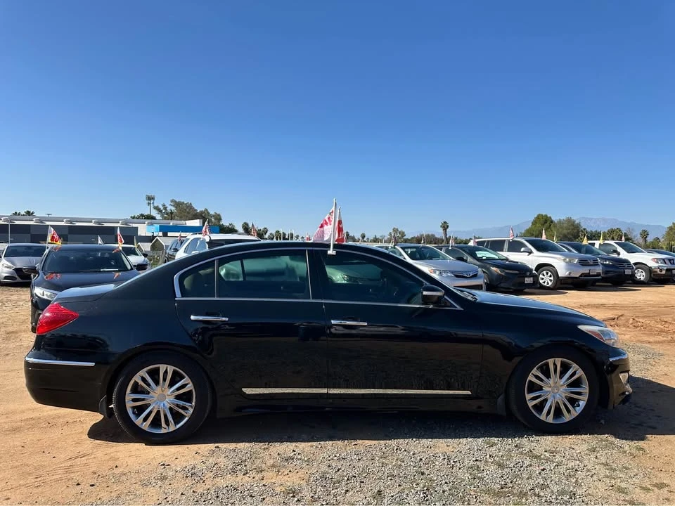 2012 Hyundai Genesis - Image 2 of 19