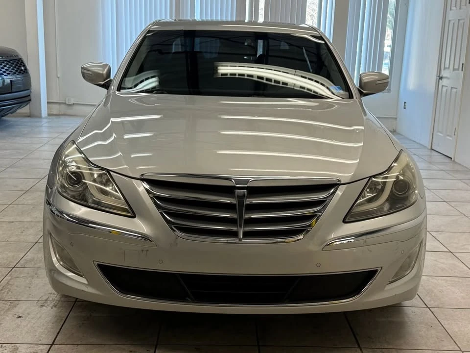 2012 Hyundai Genesis - Image 2 of 20