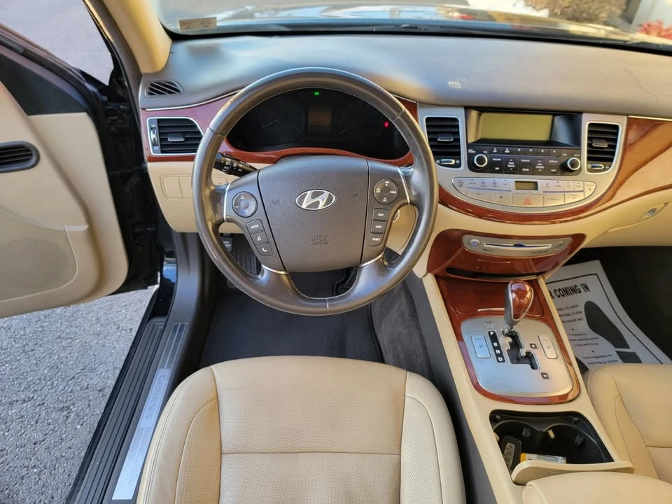 2012 Hyundai Genesis - Image 9 of 13