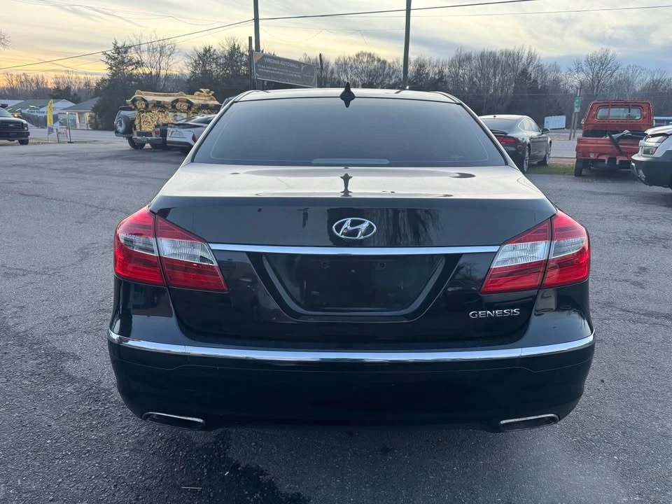 2012 Hyundai Genesis - Image 6 of 20