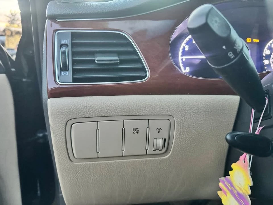 2012 Hyundai Genesis - Image 20 of 20
