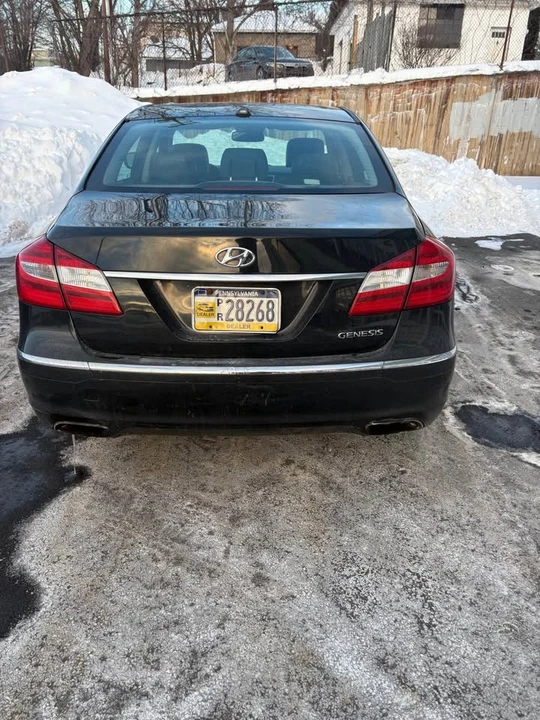 2012 Hyundai Genesis - Image 5 of 6