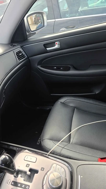 2012 Hyundai Genesis - Image 9 of 9