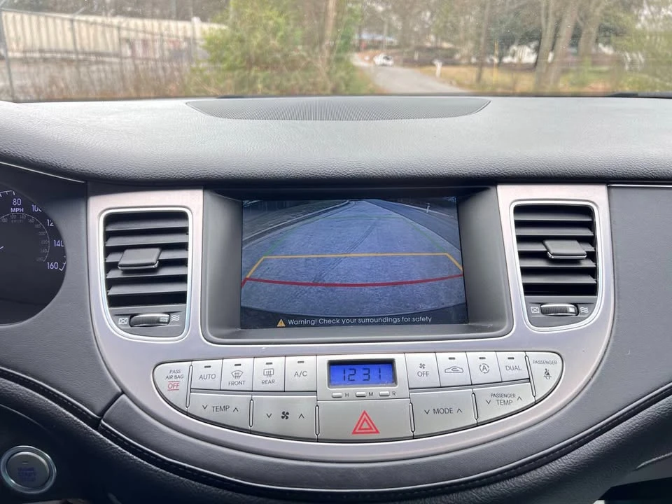2012 Hyundai Genesis - Image 18 of 19
