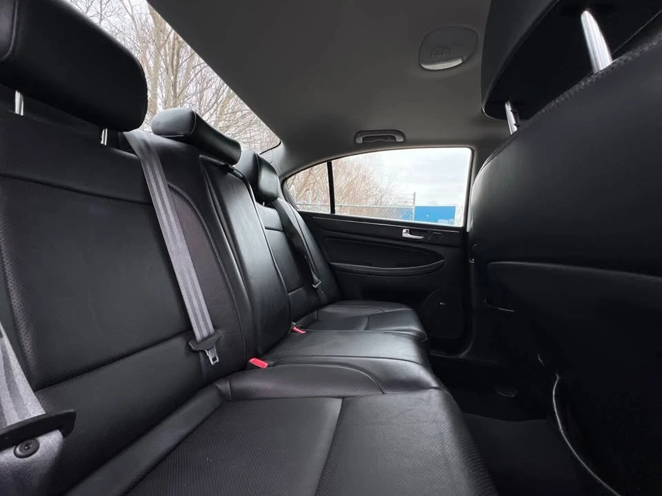2012 Hyundai Genesis - Image 12 of 19