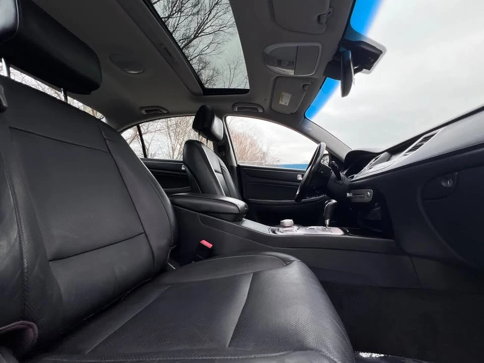 2012 Hyundai Genesis - Image 14 of 19