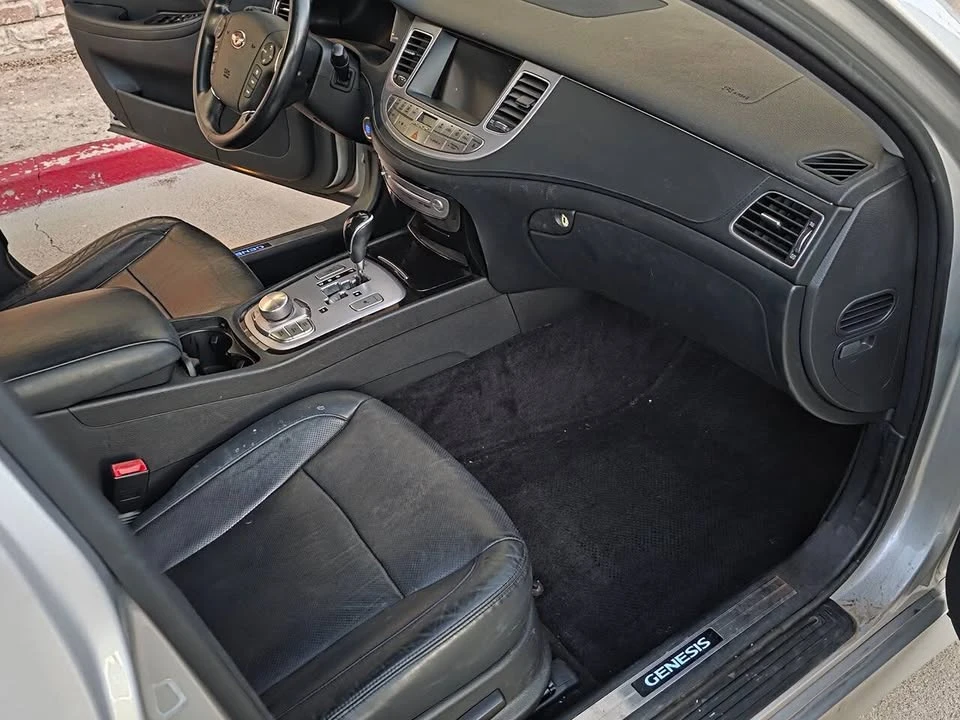 2012 Hyundai Genesis - Image 9 of 19