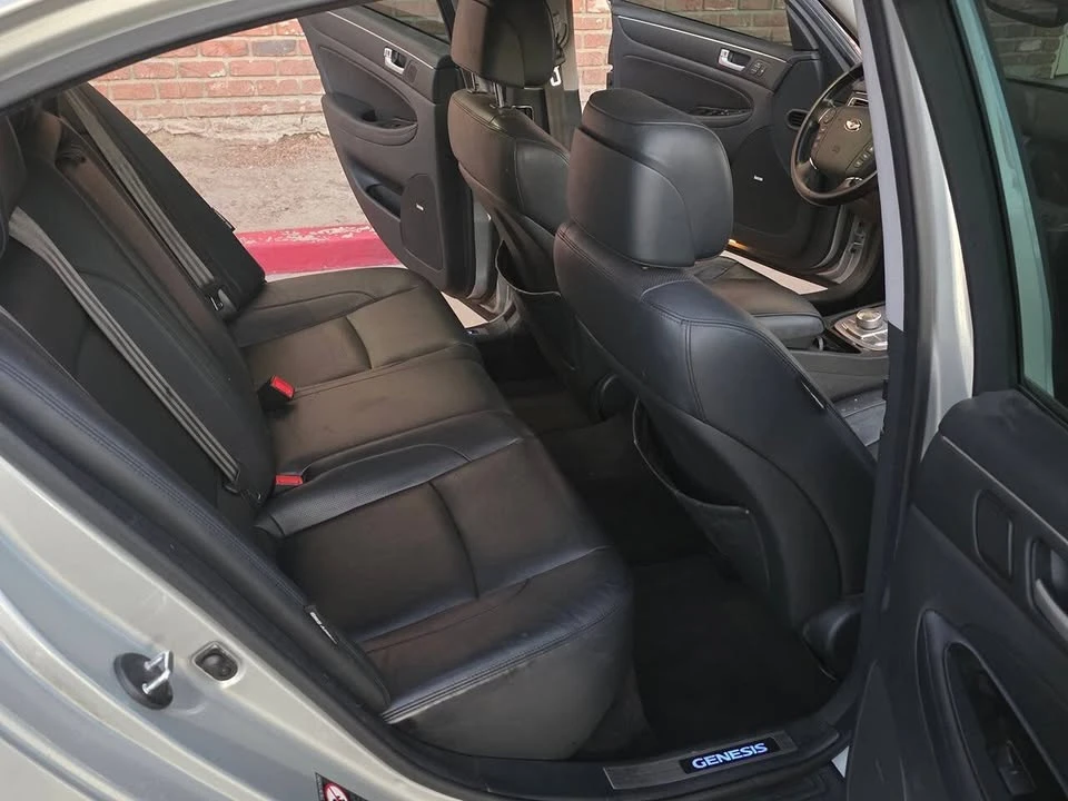 2012 Hyundai Genesis - Image 13 of 19