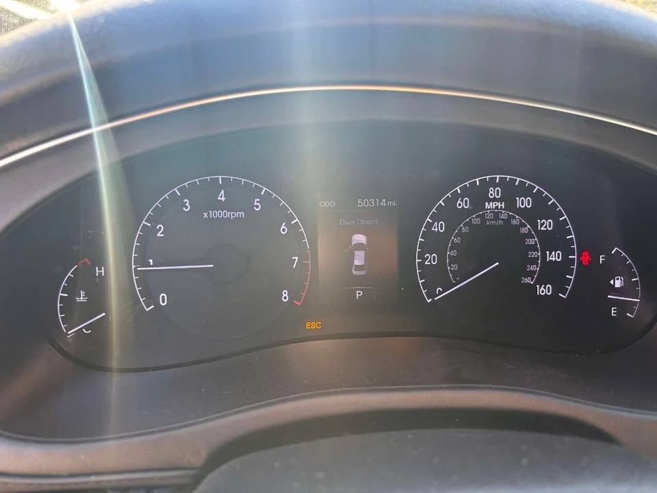 2012 Hyundai Genesis - Image 6 of 8