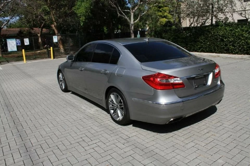 2012 Hyundai Genesis - Image 6 of 11