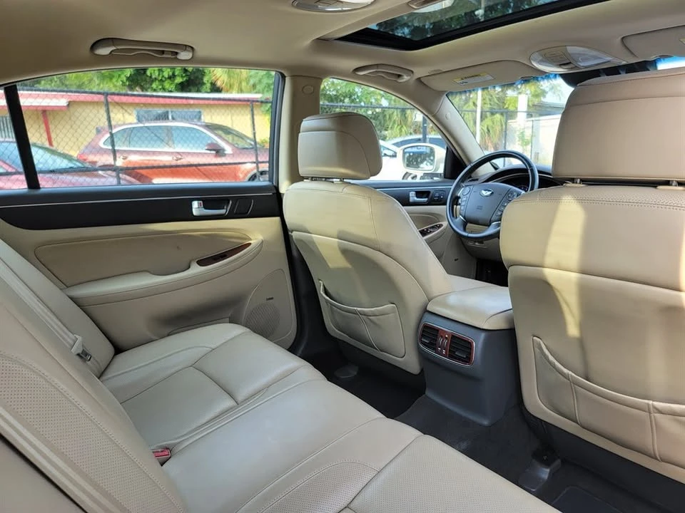 2012 Hyundai Genesis - Image 12 of 13