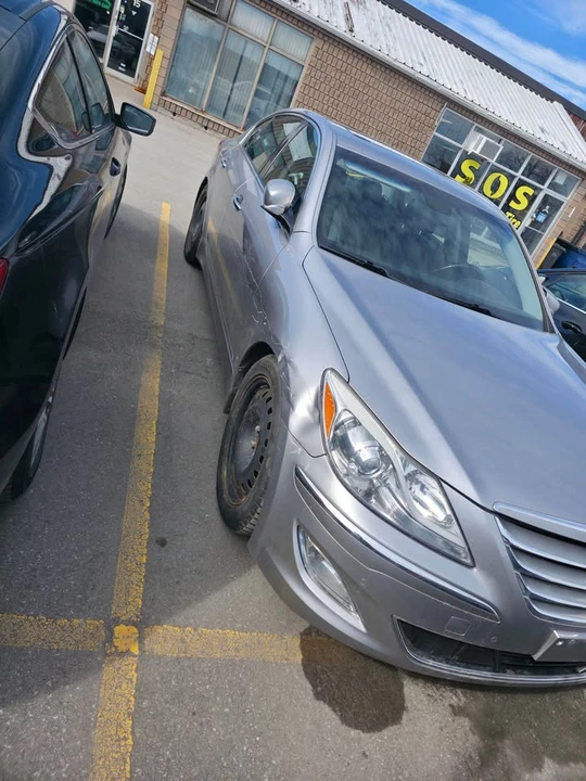 2012 Hyundai Genesis - Image 7 of 9