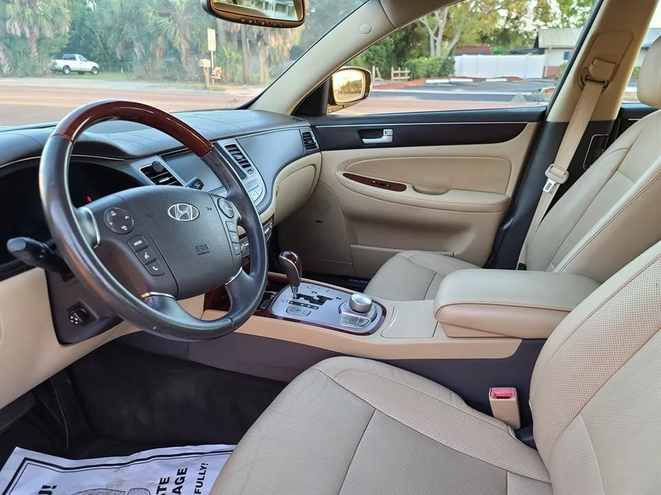 2012 Hyundai Genesis - Image 10 of 13