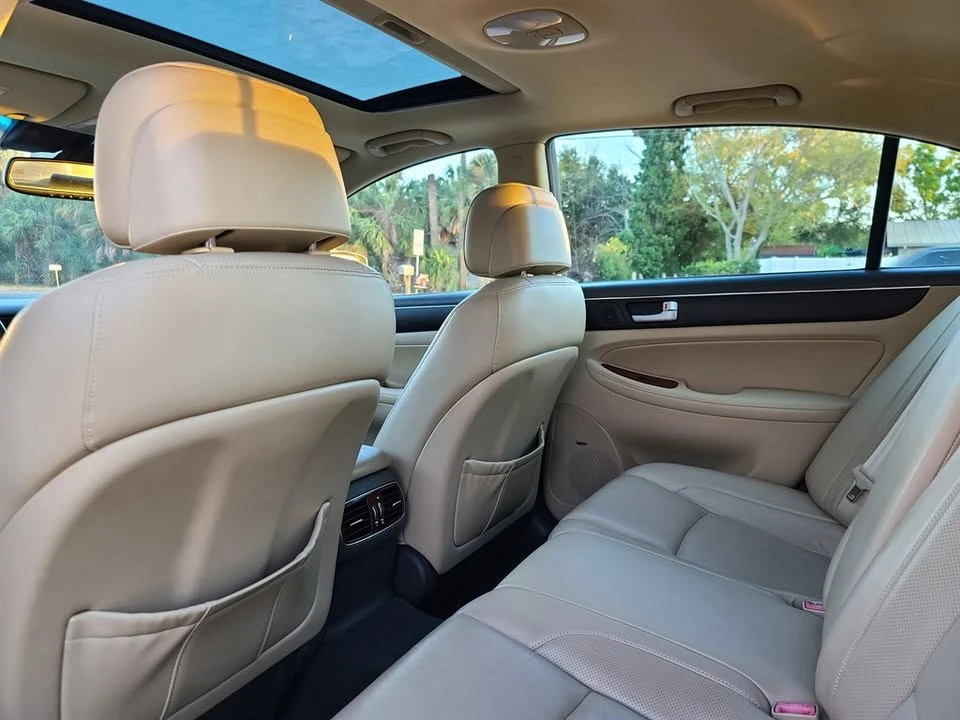2012 Hyundai Genesis - Image 11 of 13