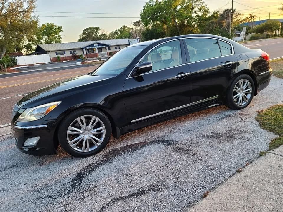 2012 Hyundai Genesis - Image 2 of 13