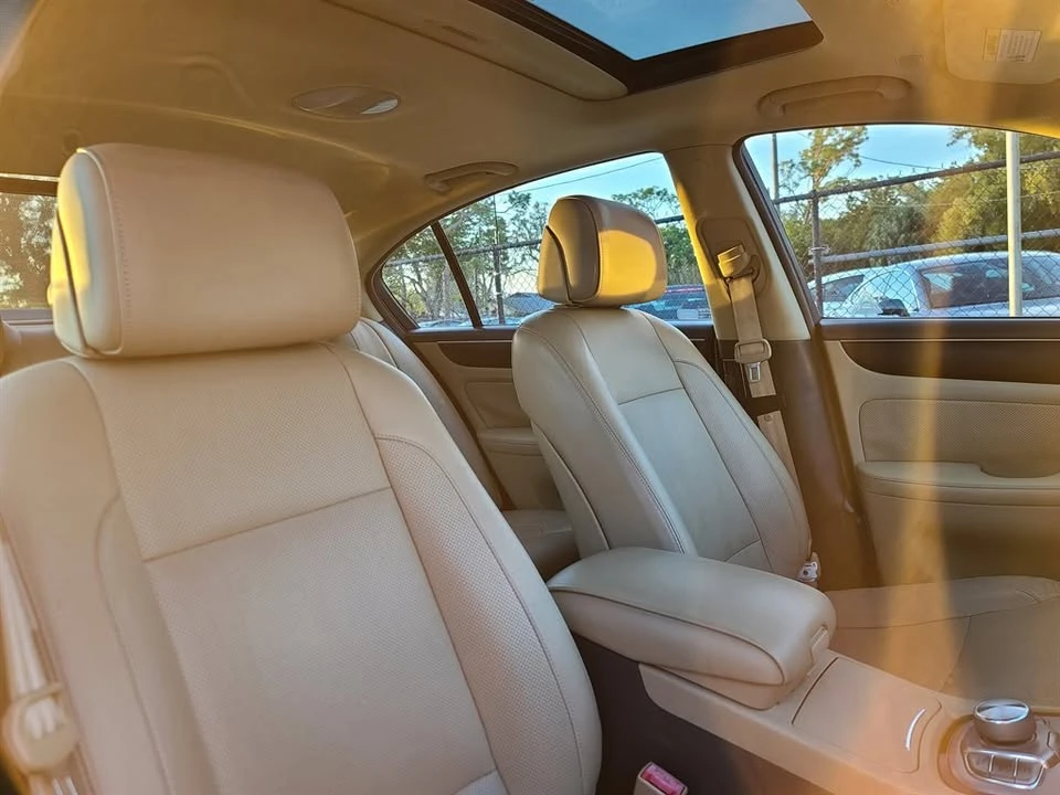 2012 Hyundai Genesis - Image 8 of 13