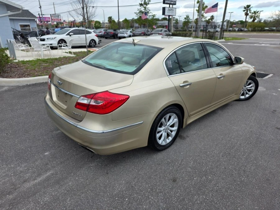 2012 Hyundai Genesis - Image 7 of 12