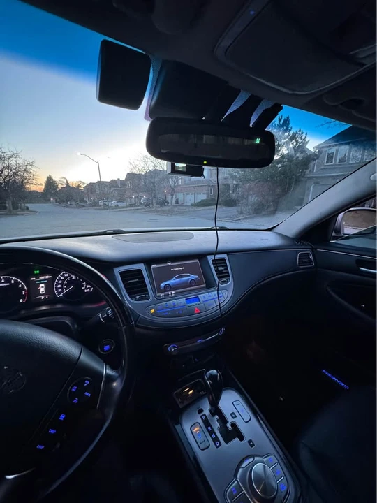 2012 Hyundai Genesis - Image 8 of 14
