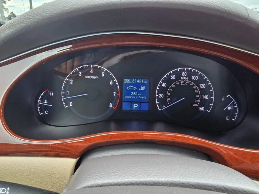 2012 Hyundai Genesis - Image 9 of 12