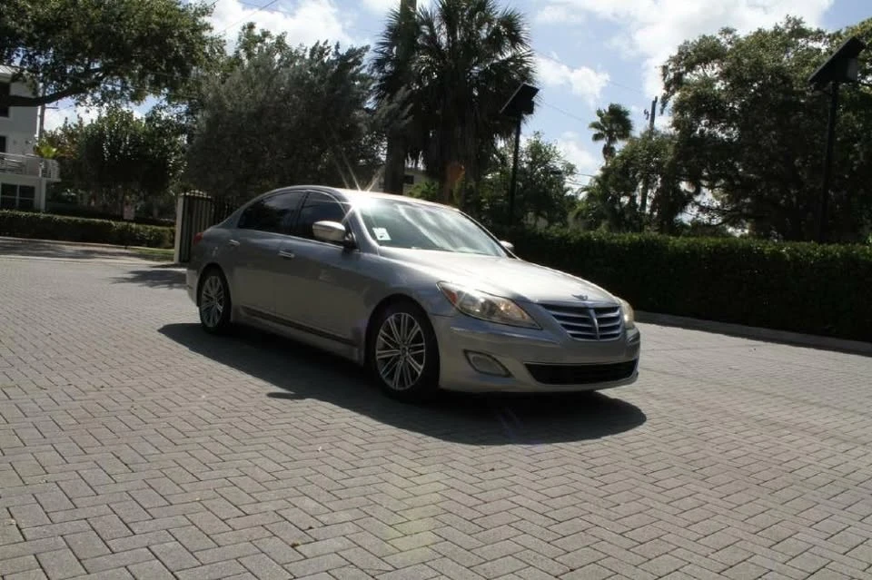 2012 Hyundai Genesis - Image 3 of 11