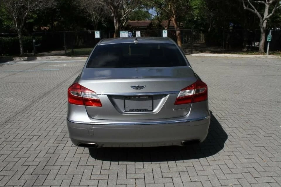 2012 Hyundai Genesis - Image 5 of 11