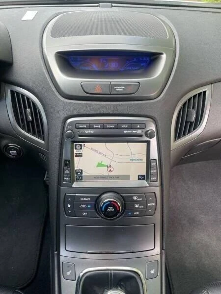 2012 Hyundai Genesis - Image 17 of 20