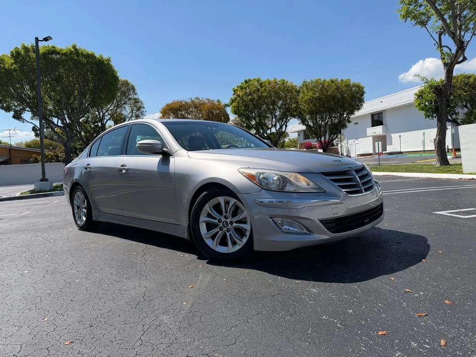 2012 Hyundai Genesis - Image 3 of 19