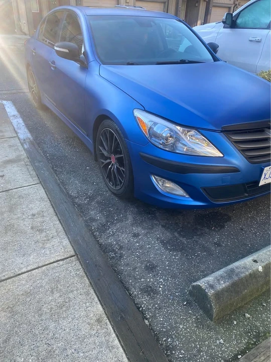 2012 Hyundai Genesis - Image 4 of 14