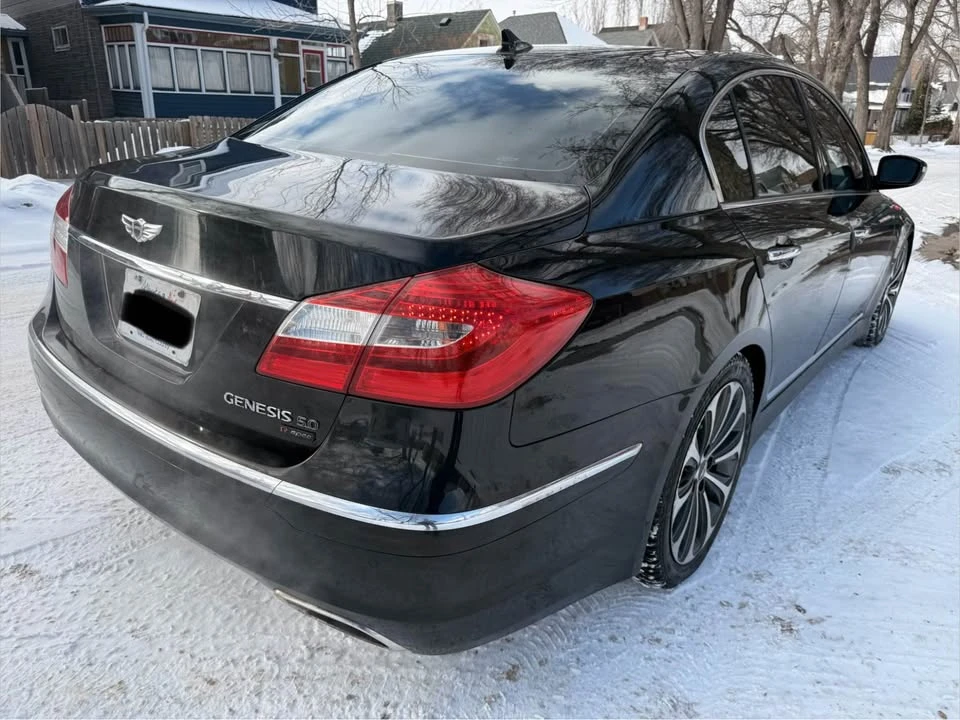 2012 Hyundai Genesis - Image 7 of 12