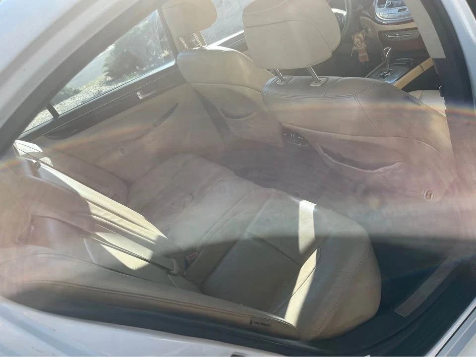 2012 Hyundai Genesis - Image 6 of 10