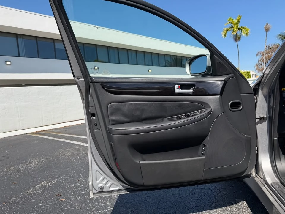 2012 Hyundai Genesis - Image 11 of 19