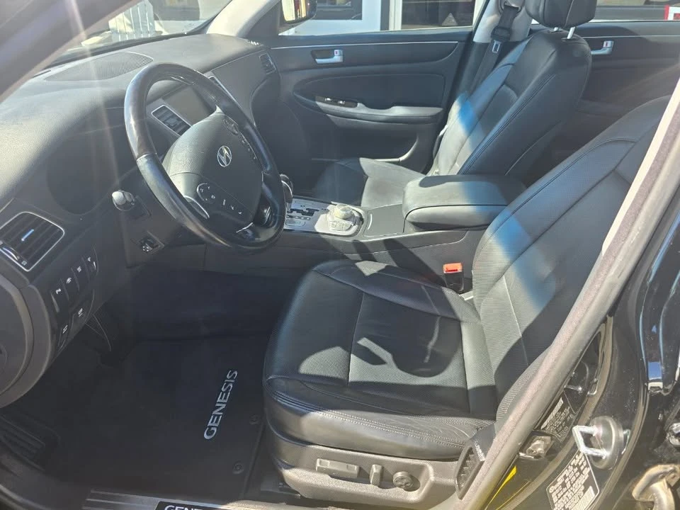 2012 Hyundai Genesis - Image 10 of 12