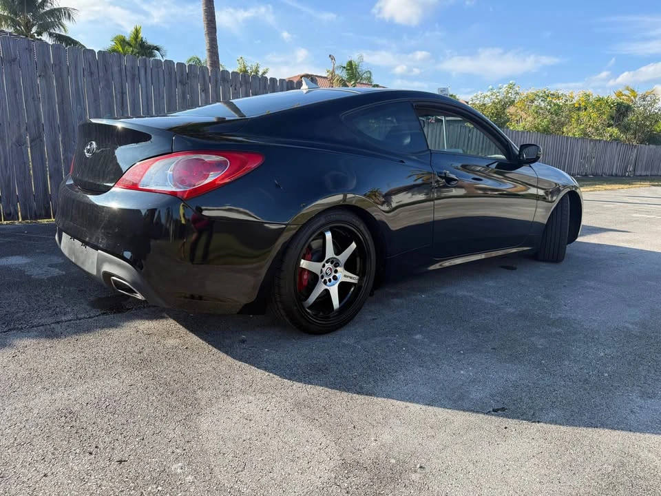 2012 Hyundai Genesis - Image 6 of 18