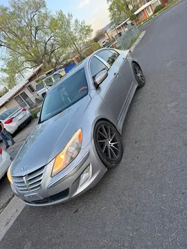 2012 Hyundai Genesis