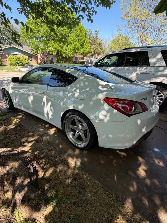2012 Hyundai Genesis Coupe - Image 2 of 5