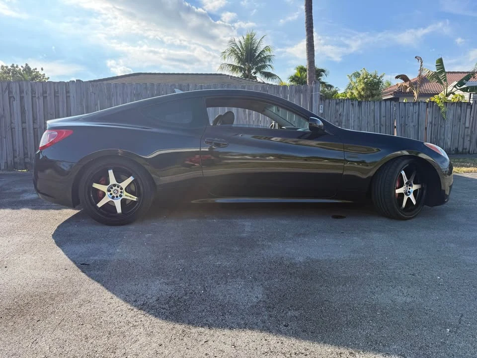 2012 Hyundai Genesis - Image 6 of 20